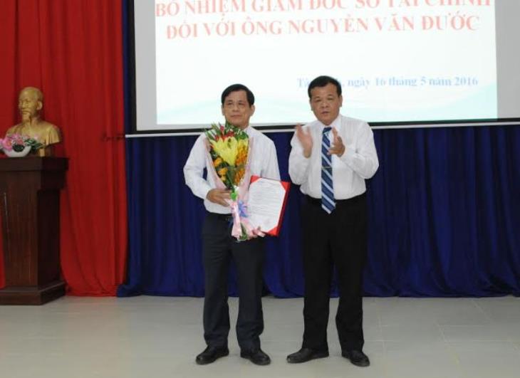 Trao Quyết định bổ nhiệm giám đốc Sở Tài chính và Sở Giao thông Vận tải Tây Ninh 